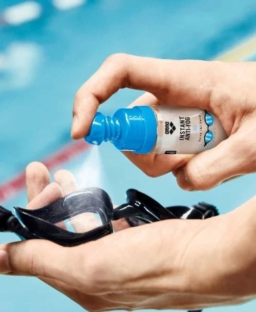 arena Anti-Fog Swim Goggle Spray - Image 3