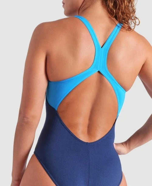 arena Women's Dreamline V Back One Piece Swimsuit - Image 4