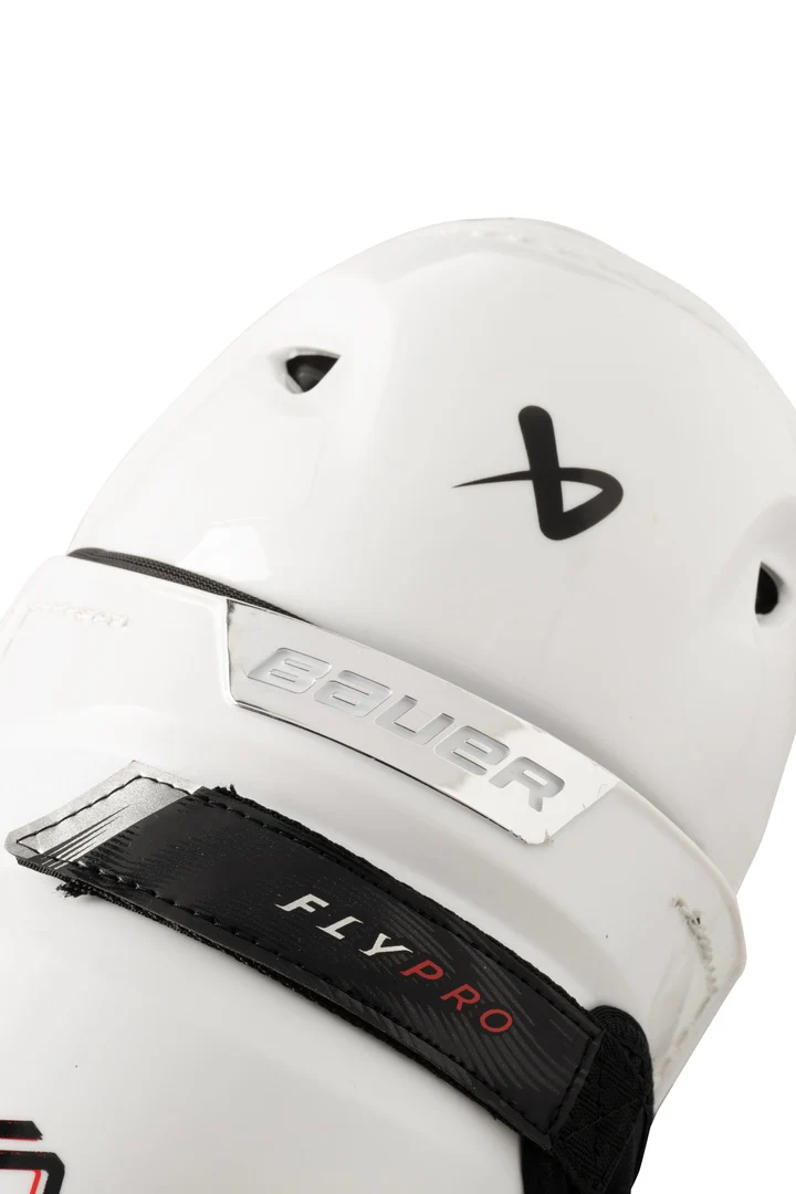 Bauer Junior Vapor FLYPRO Hockey Player Shin Guards - Image 4