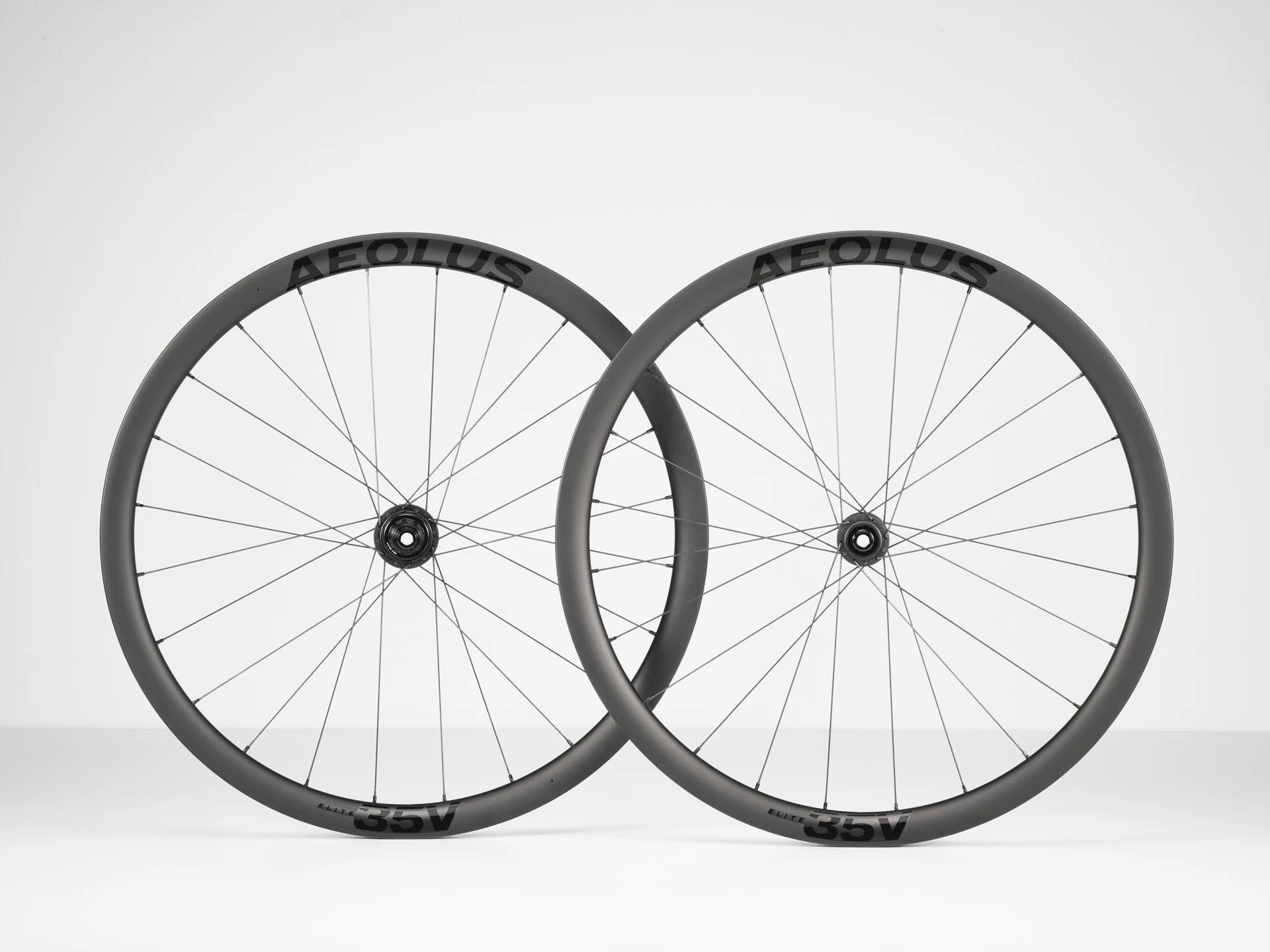Bontrager Aeolus Elite 35V TLR Disc Road Wheel Set