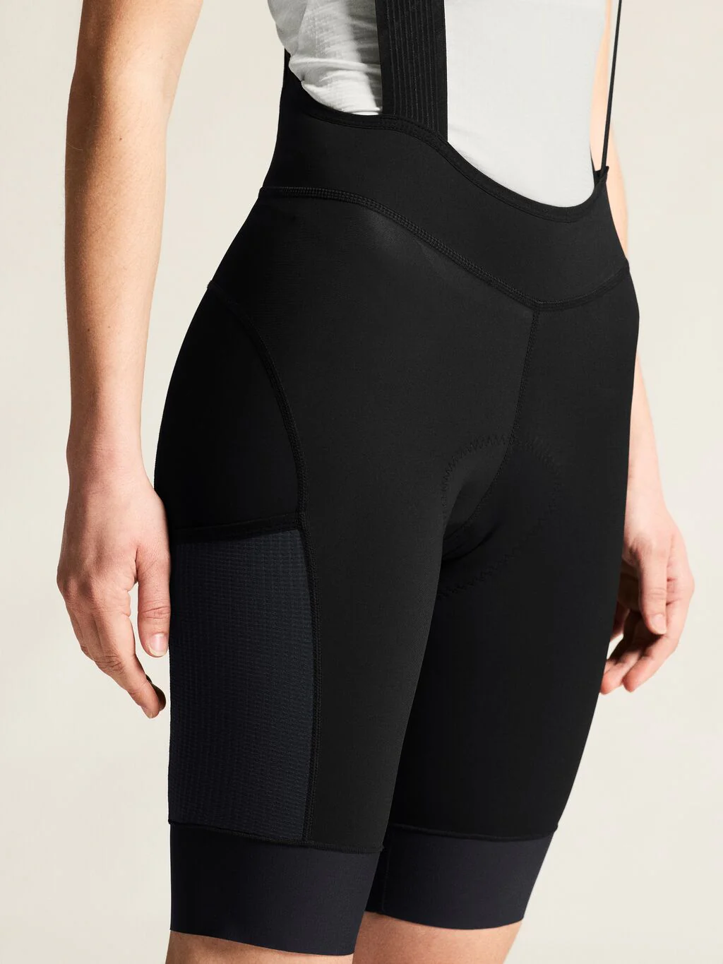 Craft Women's Endurance C1 Cargo Bib Bike Short - Image 2