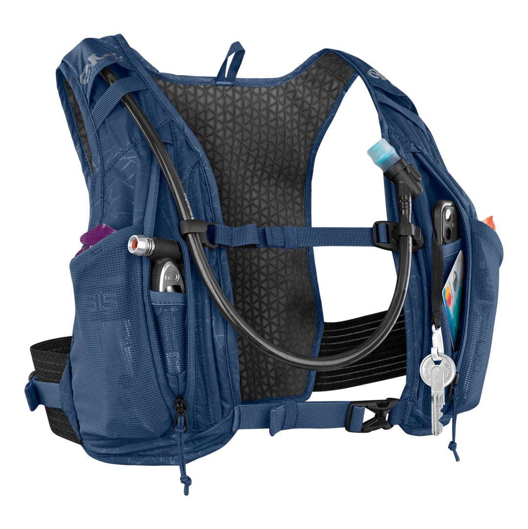 evoc Hydro Pro 3 (1.5L Bladder) Hydration Bike Pack - Image 5