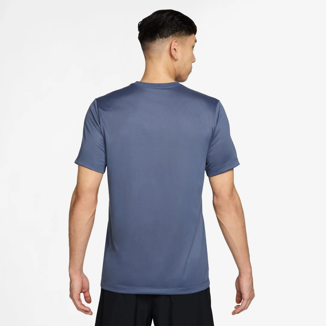 Nike Men's Dri-Fit Legend T-Shirt - Image 10