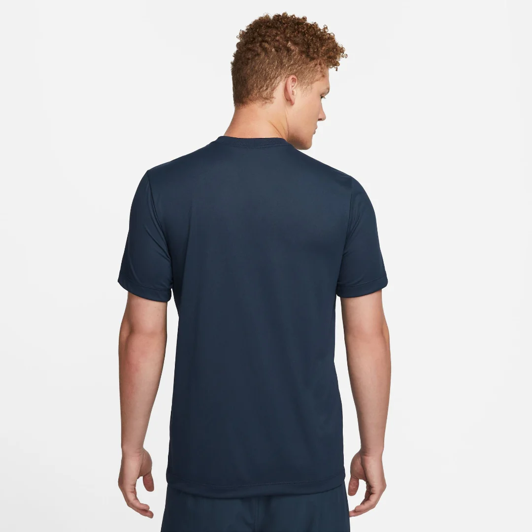 Nike Men's Dri-Fit Legend T-Shirt - Image 21