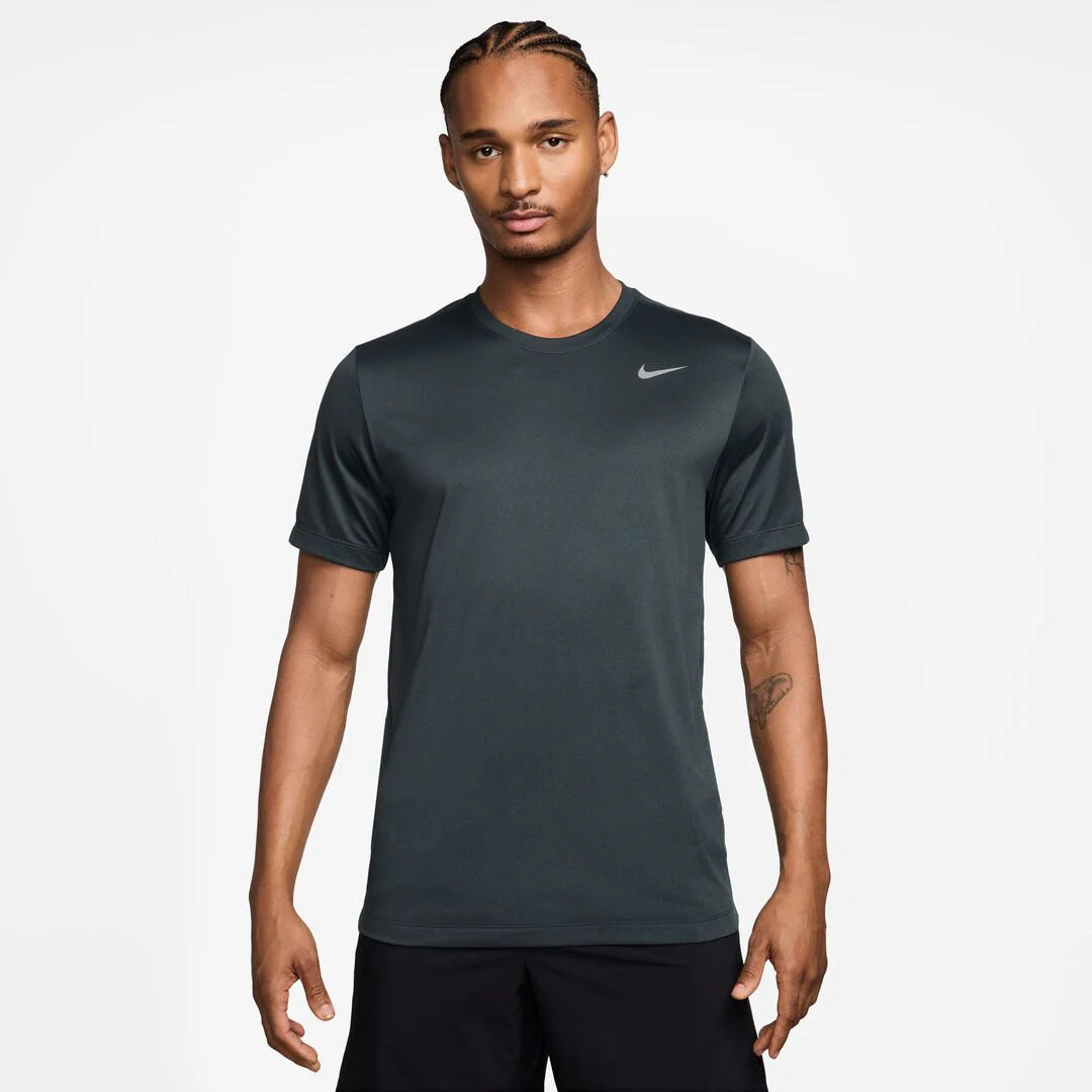 Nike Men's Dri-Fit Legend T-Shirt - Image 26