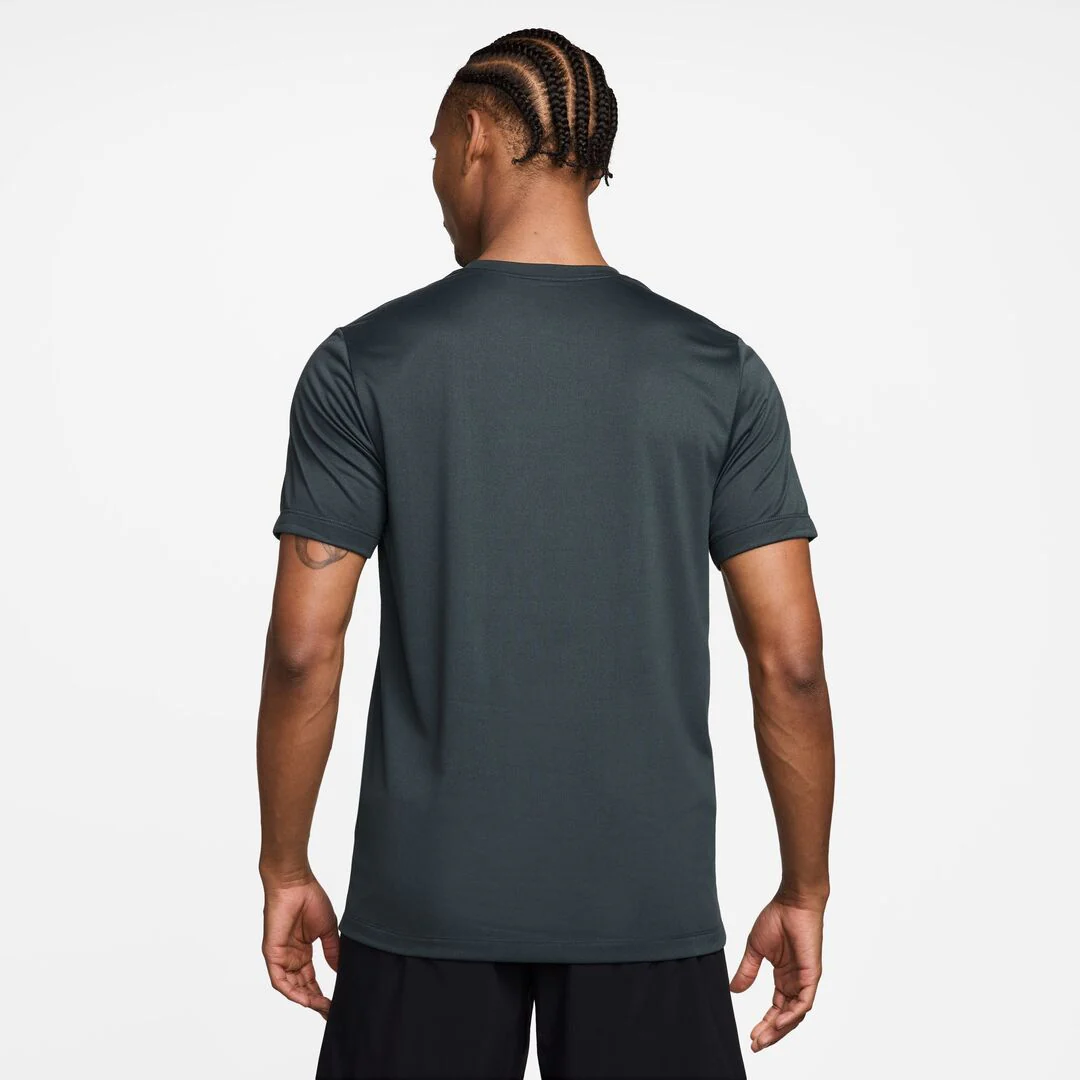 Nike Men's Dri-Fit Legend T-Shirt - Image 27
