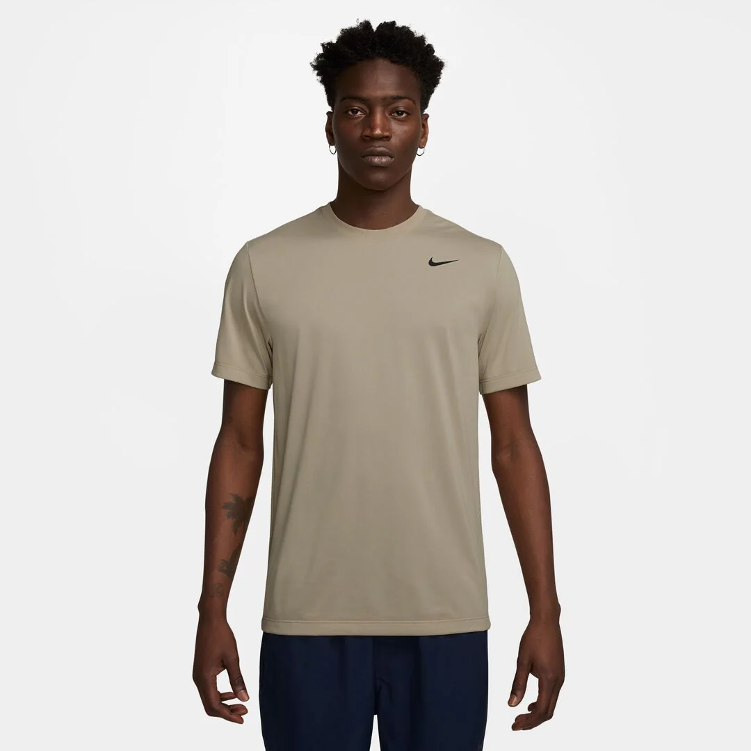 Nike Men's Dri-Fit Legend T-Shirt - Image 7