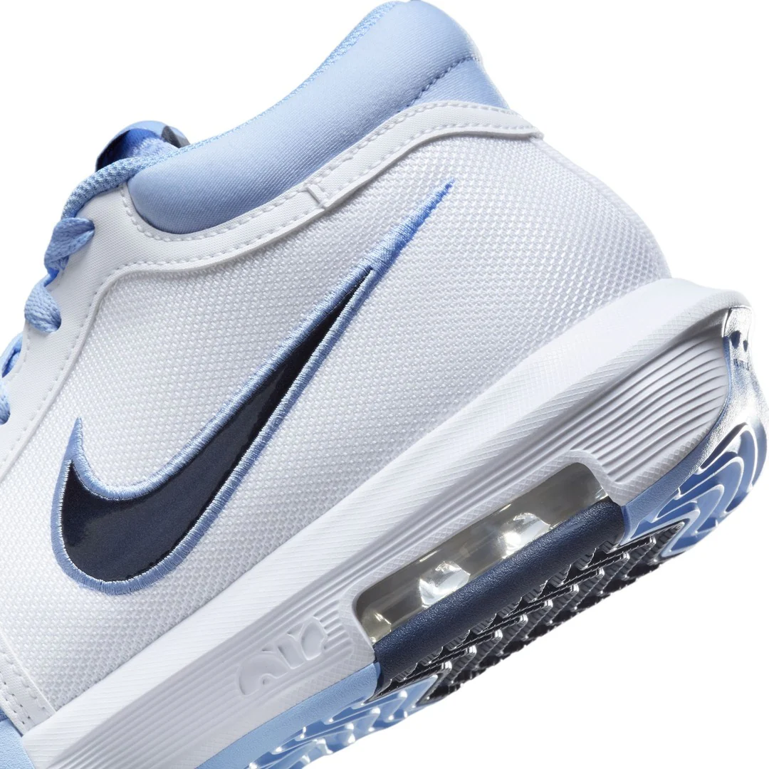 Nike Senior LeBron Witness 8 Basketball Shoes - Image 28