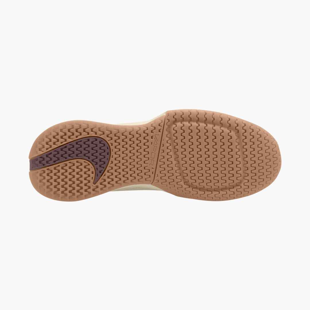 Nike Women's Vapor Pro 3 Court Shoes - Image 4