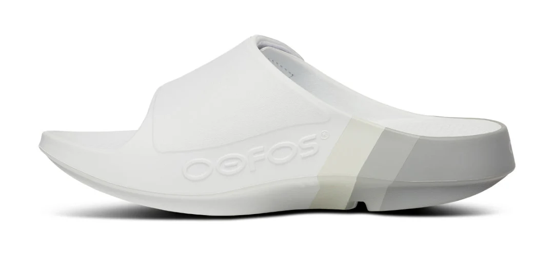 OOFOS Senior OOahh Sport Flex Slides Sandal - Image 14