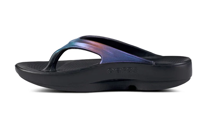 OOFOS Women's OOlala Luxe Thong Sandals - Image 14