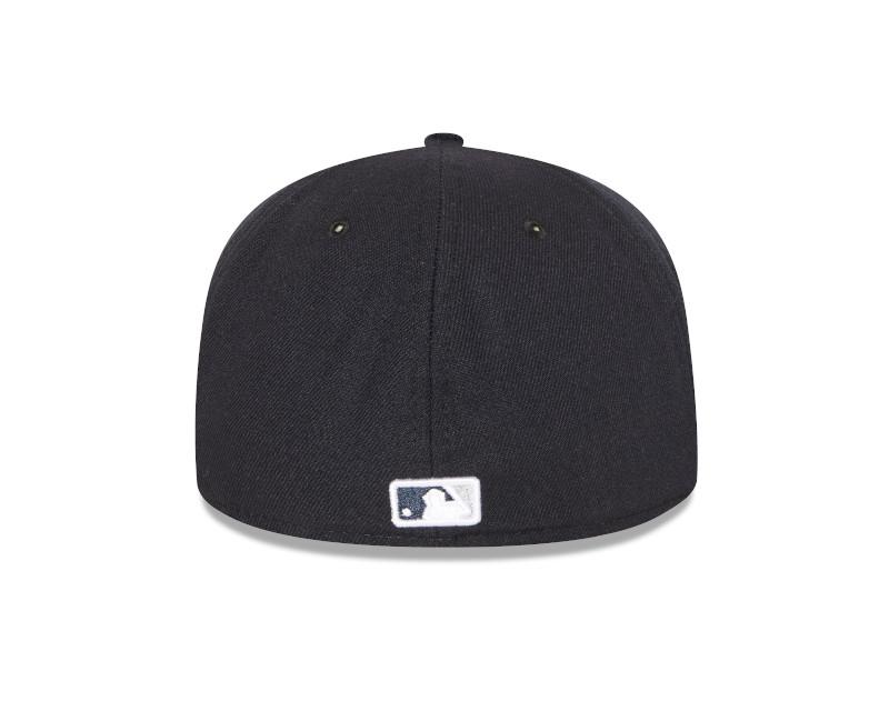 New Era Men's MLB New York Yankees Authentic Collection 59FIFTY Home Fitted Hat - Image 4