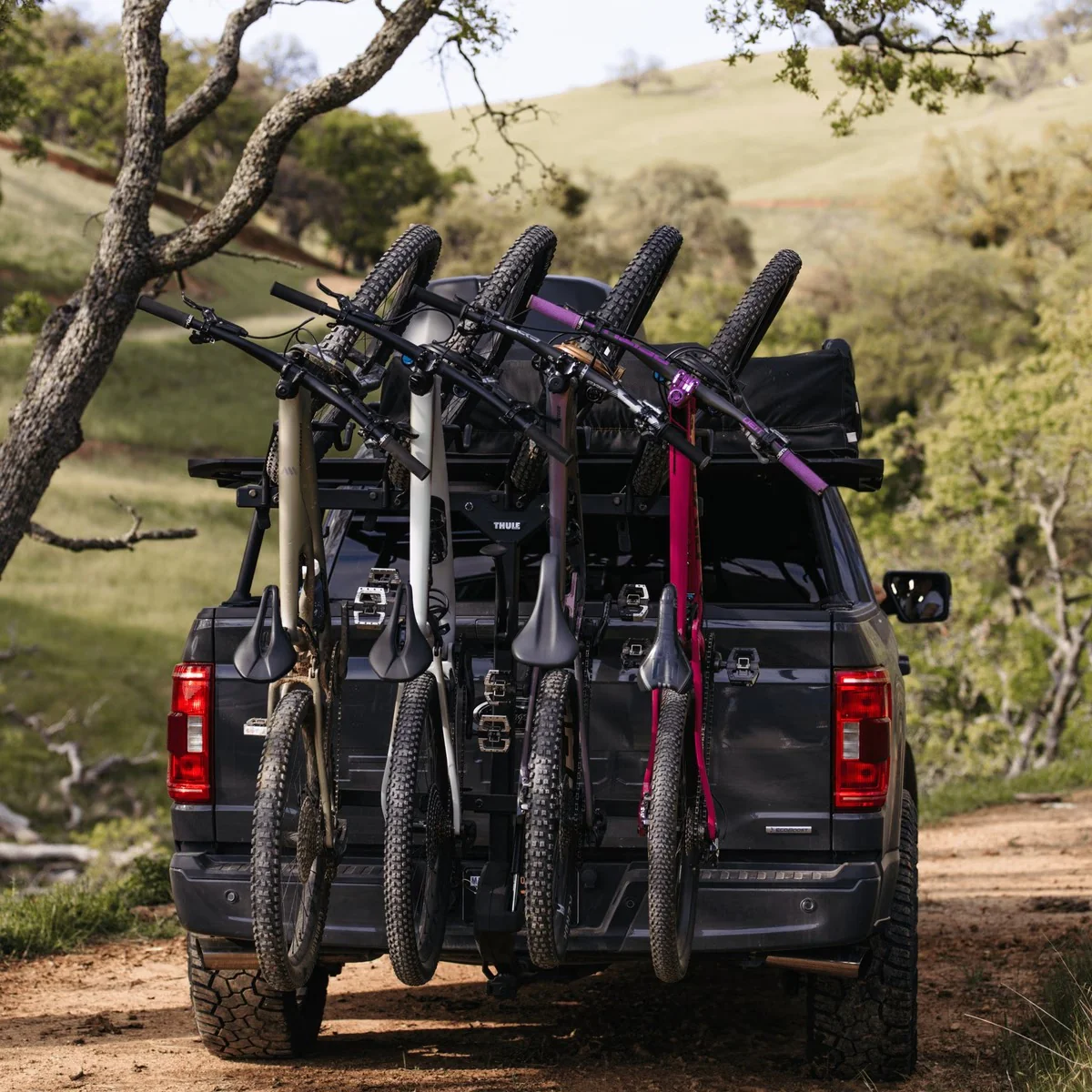 Thule ReVert 4-Bike Hitch Mounted Bike Rack - Image 6
