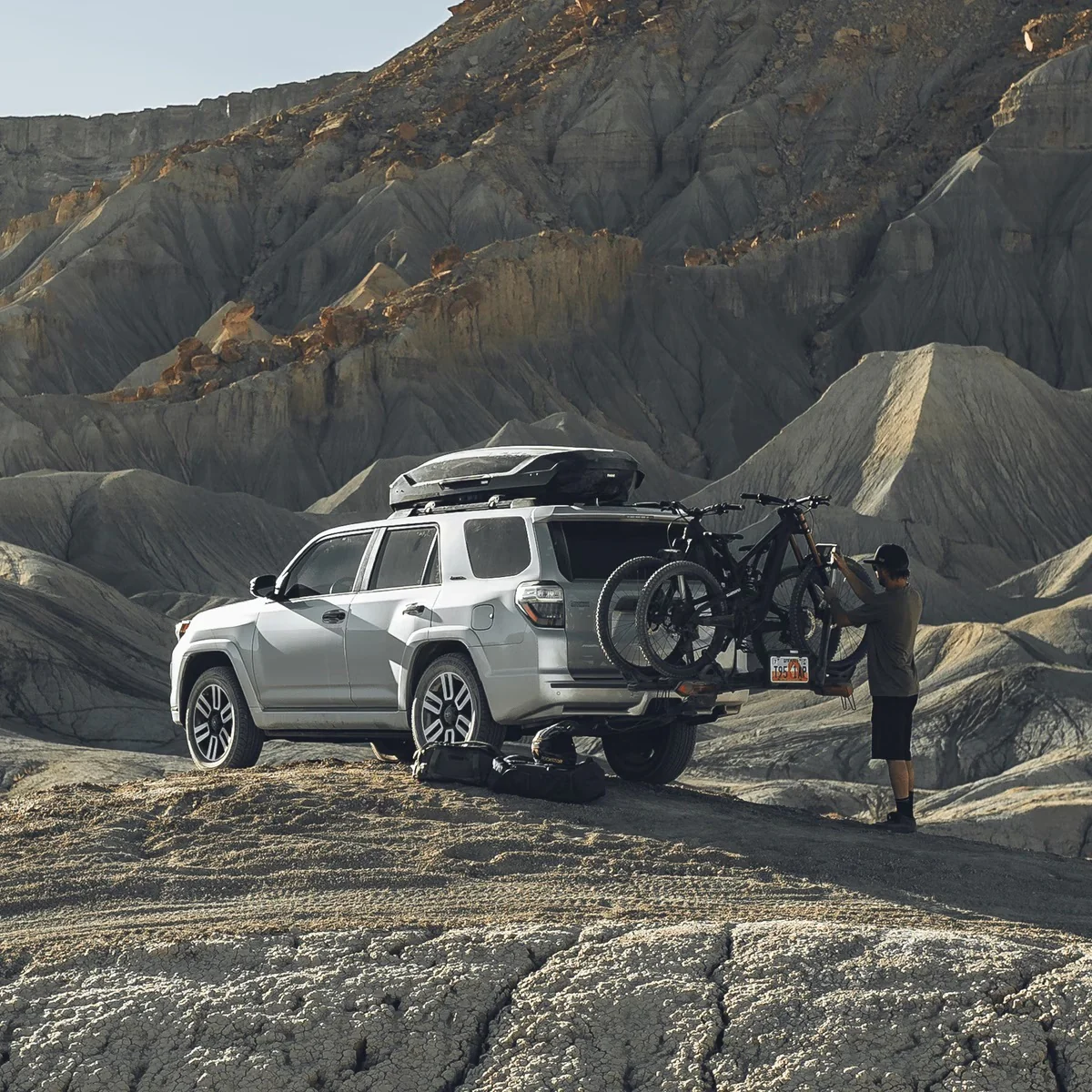 Thule Verse 2-Bike 2" Hitch Mounted Platform Bike Rack - Image 5