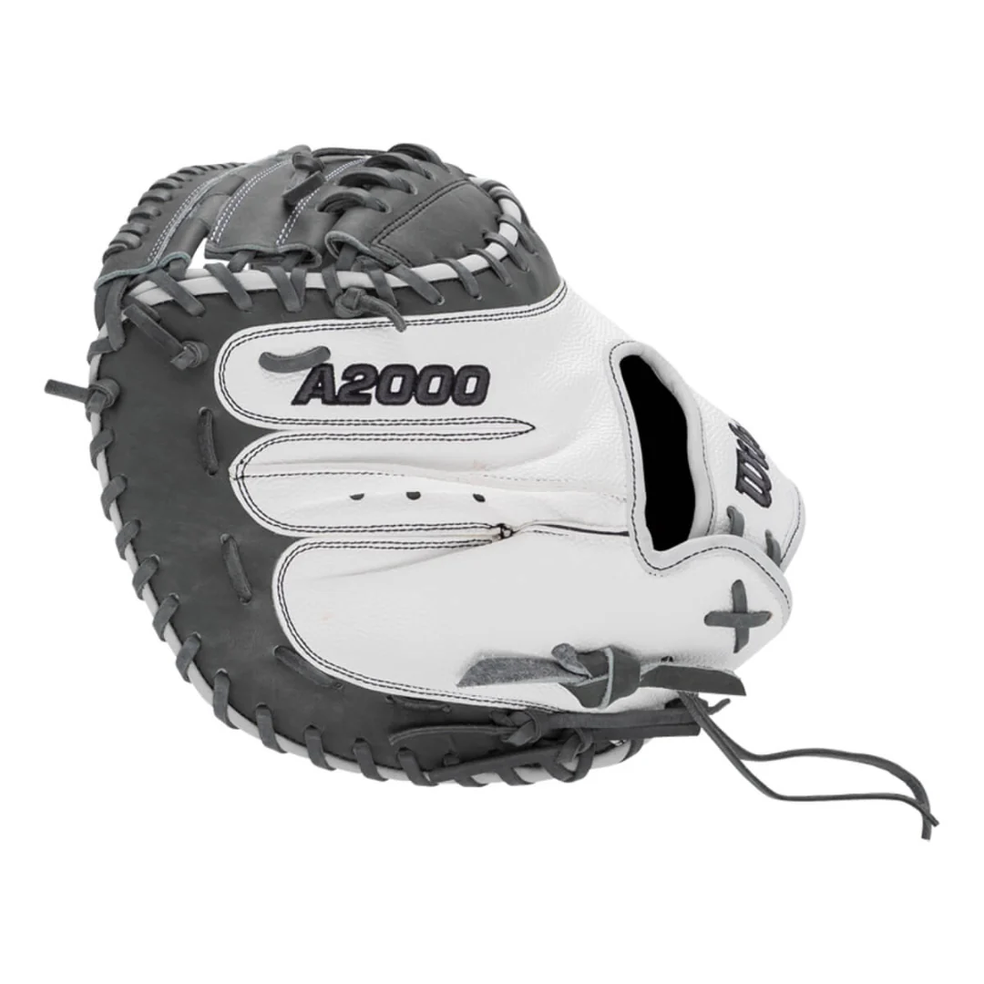 Wilson 34" A2000FP Classic CM23 Catcher's Mitt - Image 4
