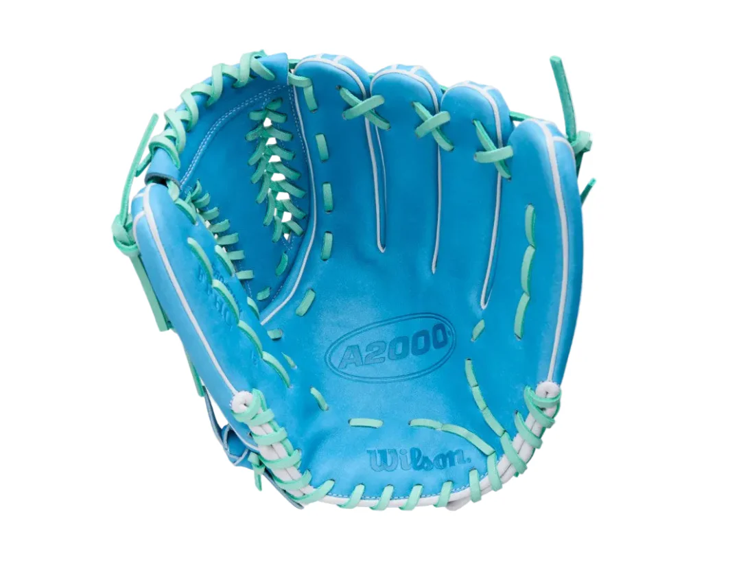 Wilson A2000 FPHG12 WBW10423 Fastpitch Glove - Image 2