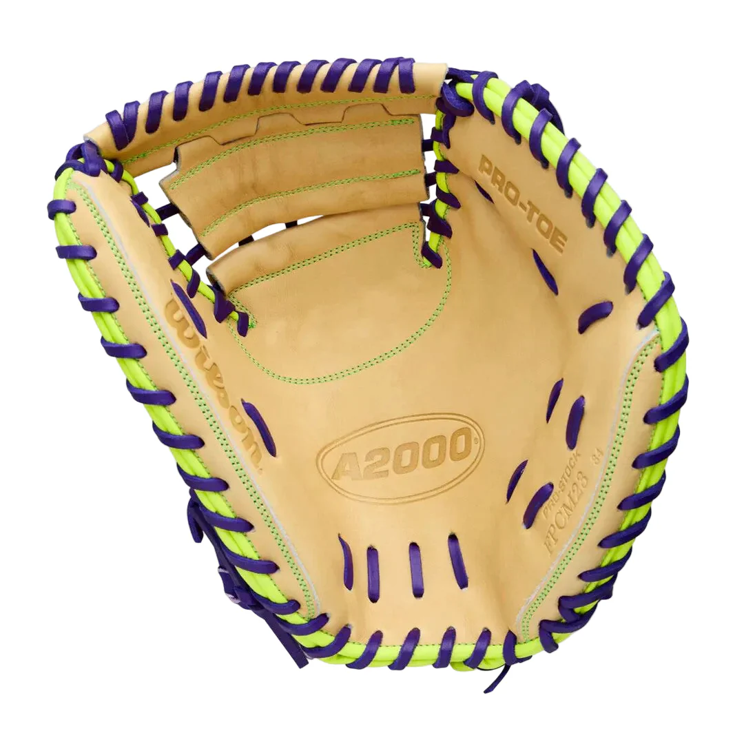 Wilson A2000FP WBW10423934 Fastpitch Catcher's Mitt - Image 2