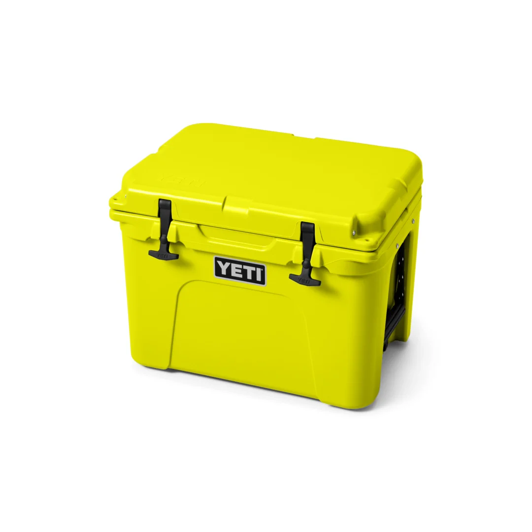 YETI Tundra 35 Hard Cooler - Image 2