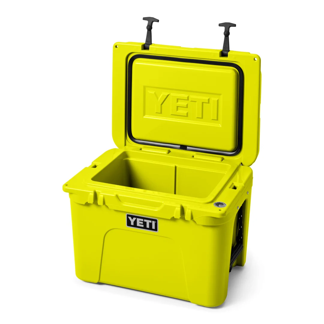 YETI Tundra 35 Hard Cooler - Image 3